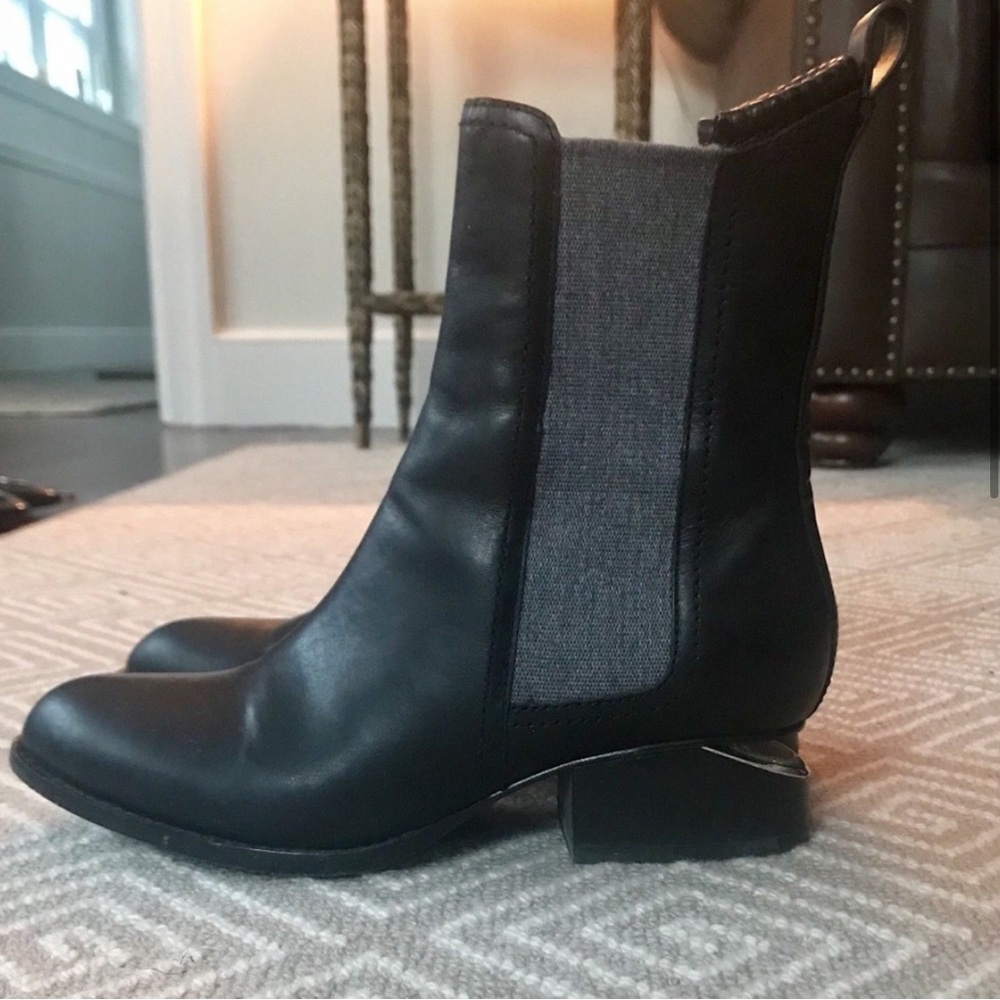 Alexander Wang Anouck Boots, Black Leather size 5